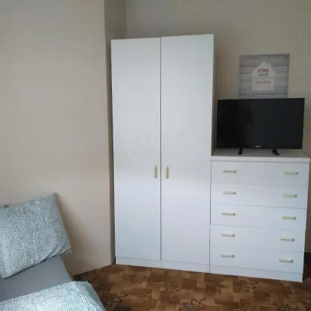 Chata Zelezna 83 *